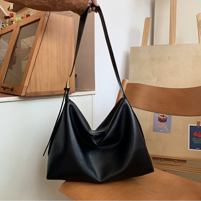 Trendy Women's Large Capacity Casual Shoulder Tote Bag - High-Quality Soft Surface for Commuting and Everyday Use Trendy Women's Large Capacity Casual Shoulder Tote Bag - High-Quality Soft Surface for Commuting and Everyday Use