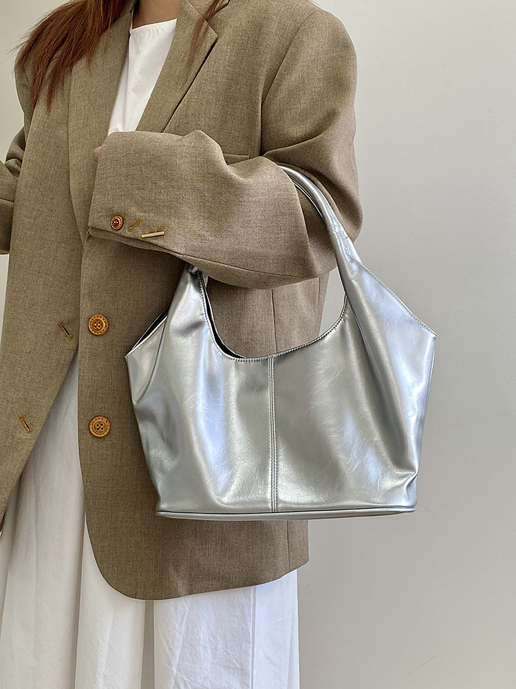 Trendy Women's Tote Bag 2025 - Large Capacity Versatile Underarm Shoulder Bag with Niche Design Trendy Women's Tote Bag 2025 - Large Capacity Versatile Underarm Shoulder Bag with Niche Design