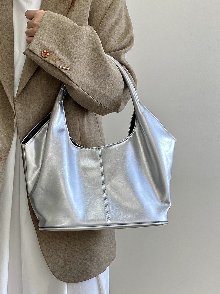 Trendy Women's Tote Bag 2025 - Large Capacity Versatile Underarm Shoulder Bag with Niche Design Trendy Women's Tote Bag 2025 - Large Capacity Versatile Underarm Shoulder Bag with Niche Design