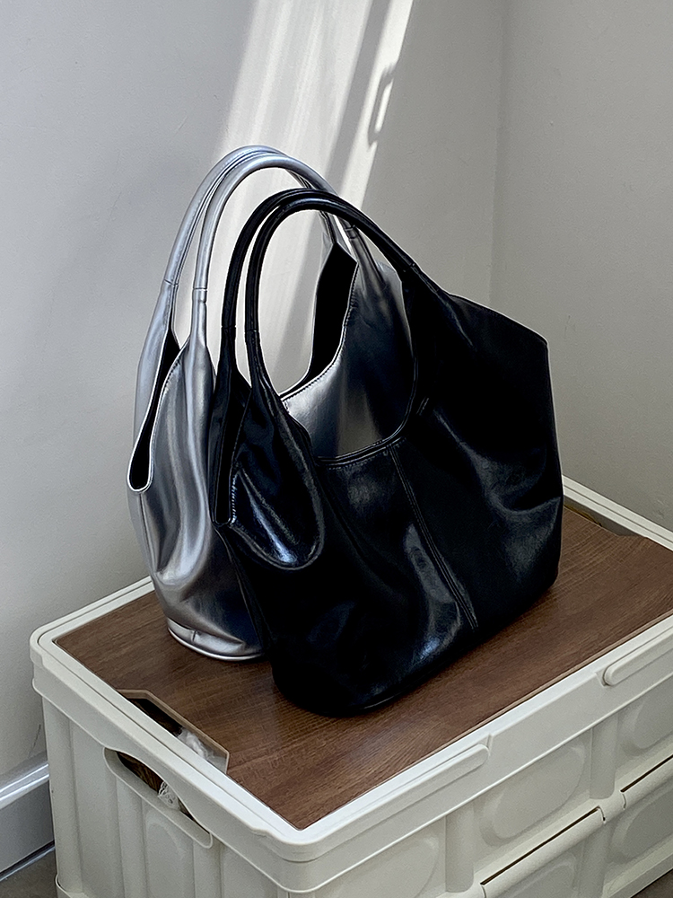 Trendy Women's Tote Bag 2025 - Large Capacity Versatile Underarm Shoulder Bag with Niche Design Trendy Women's Tote Bag 2025 - Large Capacity Versatile Underarm Shoulder Bag with Niche Design