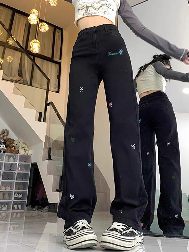 Trendy Women's White High-Waisted Wide-Leg Jeans - Casual American High Street Style, Versatile Slim-Fit Floor-Length Design Trendy Women's White High-Waisted Wide-Leg Jeans - Casual American High Street Style, Versatile Slim-Fit Floor-Length Design