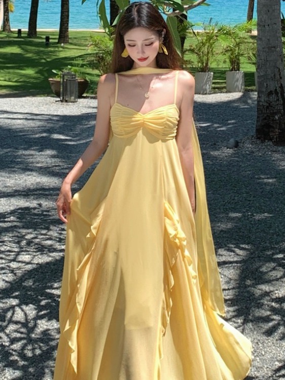 Ultra-Feminine Greek Goddess Spaghetti Strap Chiffon Dress with Ruffles and Flowing Skirt for Seaside Summer Vacation Ultra-Feminine Greek Goddess Spaghetti Strap Chiffon Dress with Ruffles and Flowing Skirt for Seaside Summer Vacation
