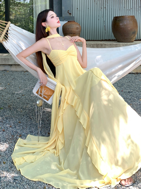 Ultra-Feminine Greek Goddess Spaghetti Strap Chiffon Dress with Ruffles and Flowing Skirt for Seaside Summer Vacation Ultra-Feminine Greek Goddess Spaghetti Strap Chiffon Dress with Ruffles and Flowing Skirt for Seaside Summer Vacation