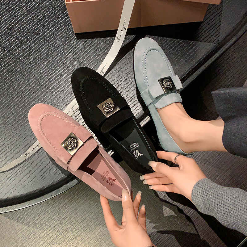 Ultra-Soft Lambskin French Vintage Round-Toe Slip-On Loafers with Camellia Metal Buckle - Women's Flat Shoes