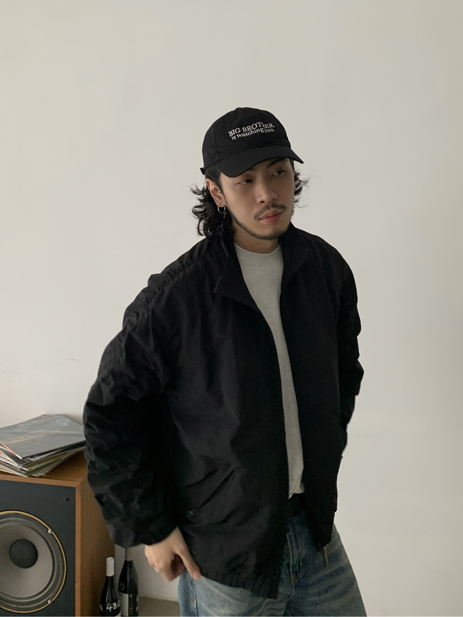 Unisex American Vintage Short Wide Fit Jacket - Casual Loose Streetwear with Stand Collar and Zipper - 90s Inspired