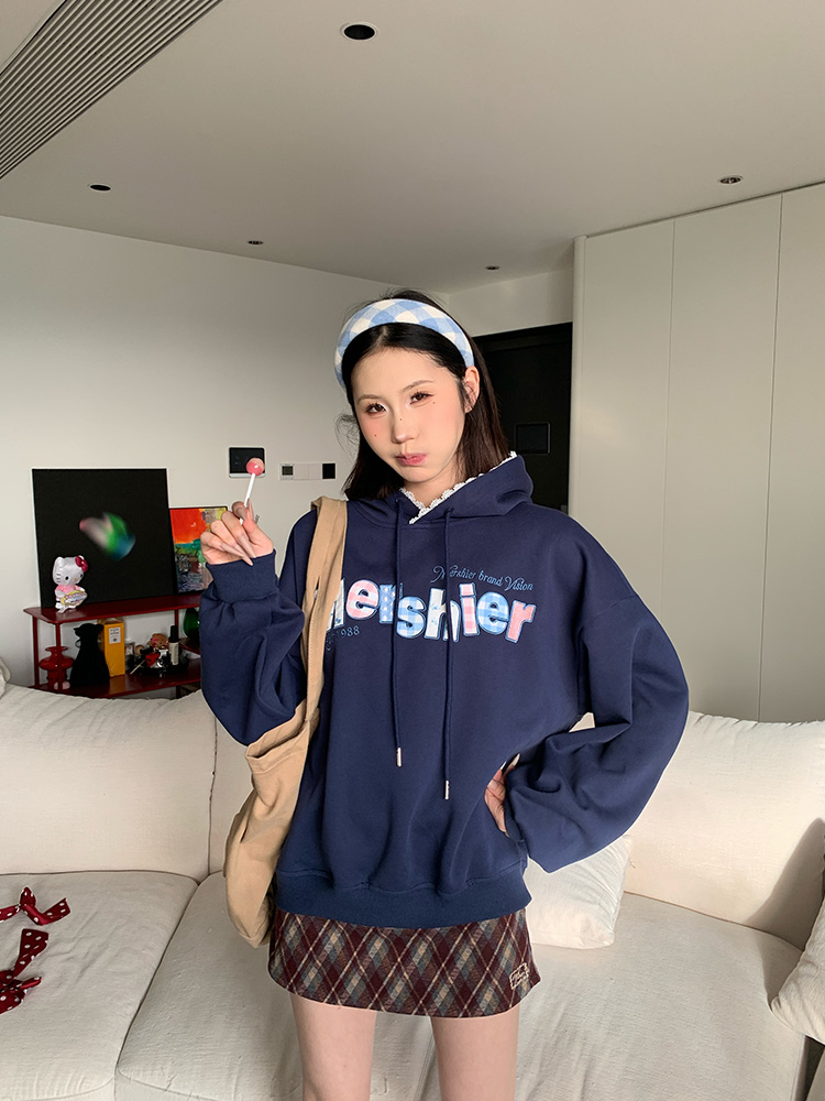 Unisex Casual Hoodie with Bow Tie Letter Patch Embroidery, Loose Fit American Style Sweatshirt for Spring and Autumn Fashion