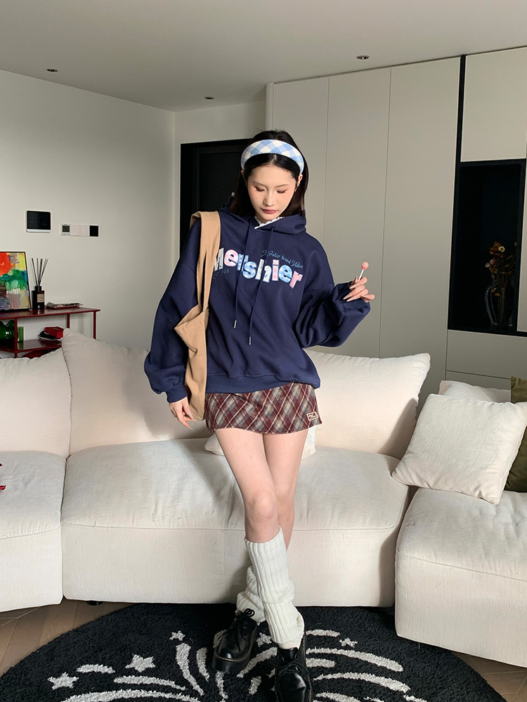 Unisex Casual Hoodie with Bow Tie Letter Patch Embroidery, Loose Fit American Style Sweatshirt for Spring and Autumn Fashion Unisex Casual Hoodie with Bow Tie Letter Patch Embroidery, Loose Fit American Style Sweatshirt for Spring and Autumn Fashion