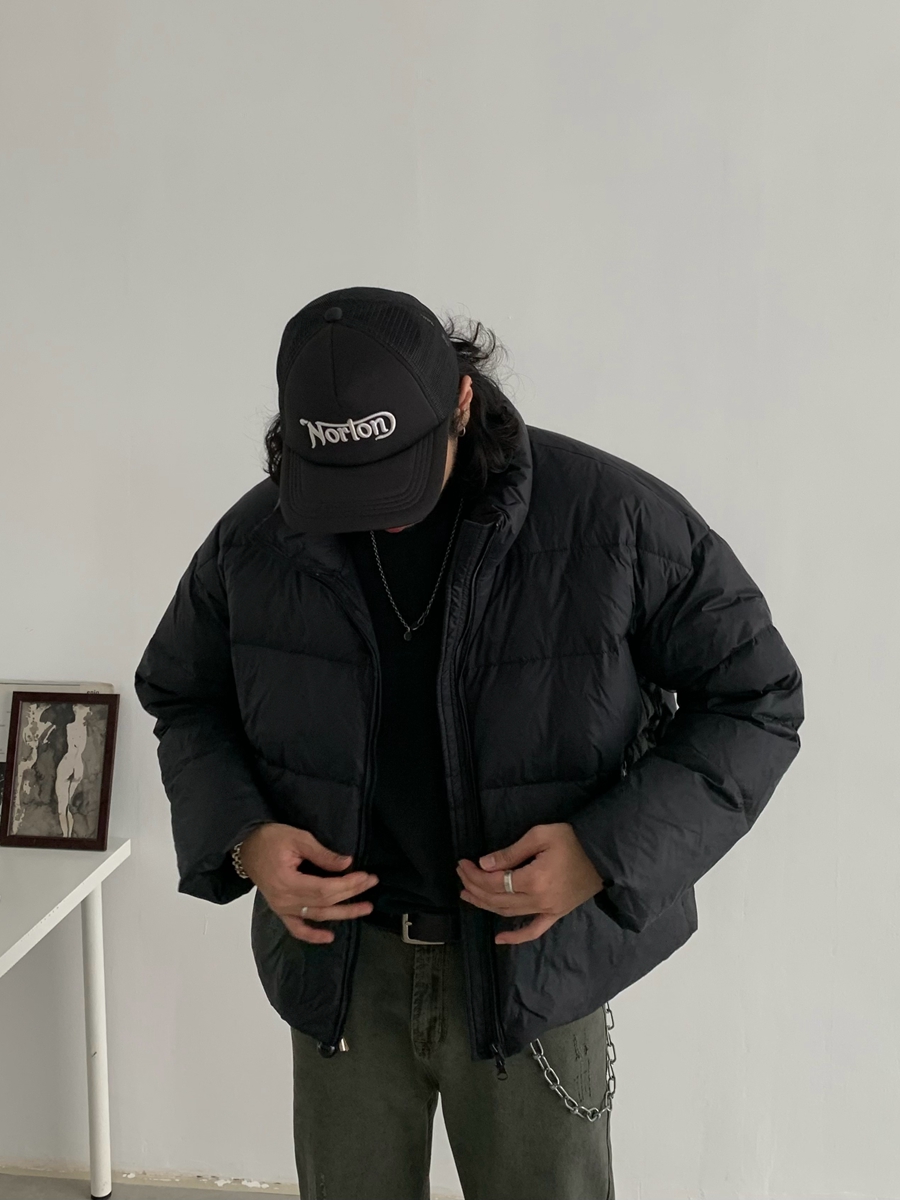 Unisex High-Neck Lightweight Down Jacket - Trendy Thickened Winter Coat in Japanese Style for Men and Women Unisex High-Neck Lightweight Down Jacket - Trendy Thickened Winter Coat in Japanese Style for Men and Women