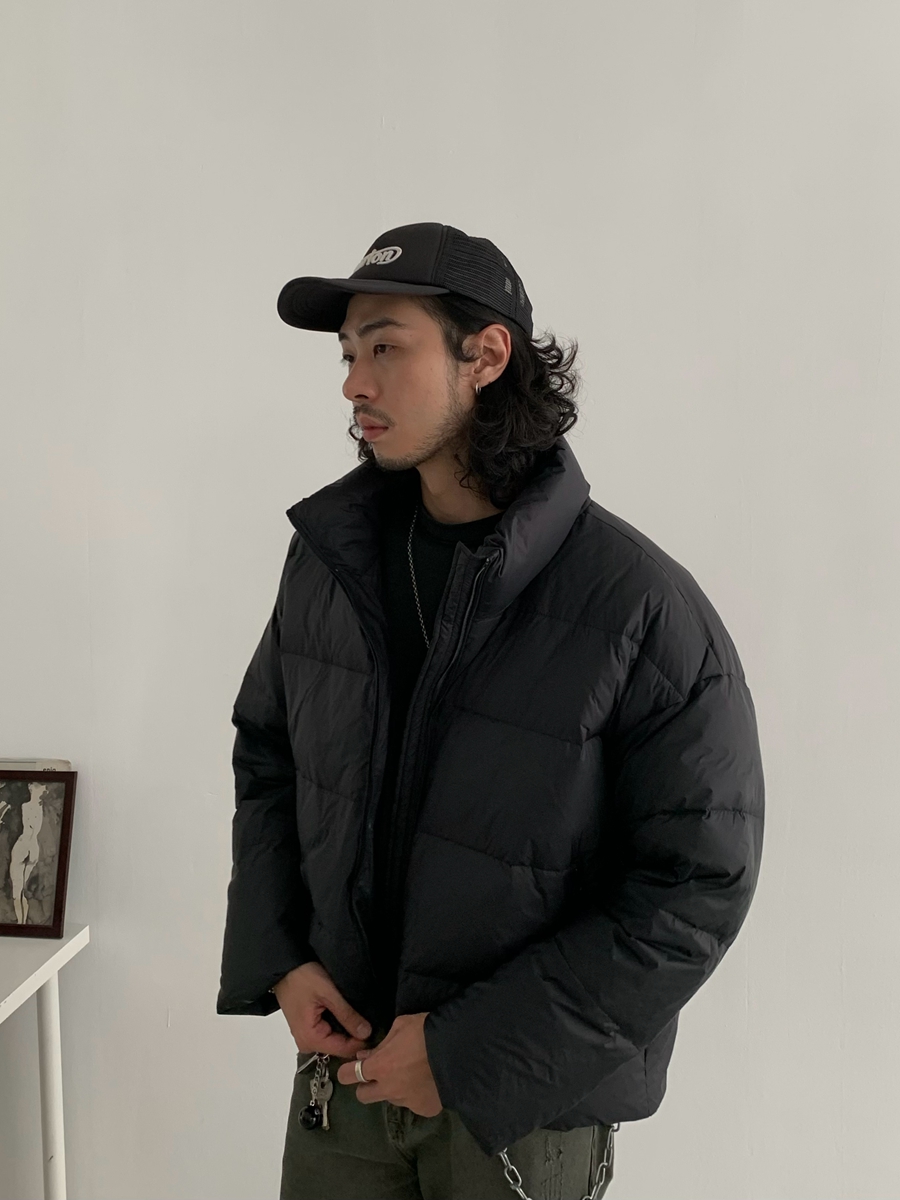 Unisex High-Neck Lightweight Down Jacket - Trendy Thickened Winter Coat in Japanese Style for Men and Women