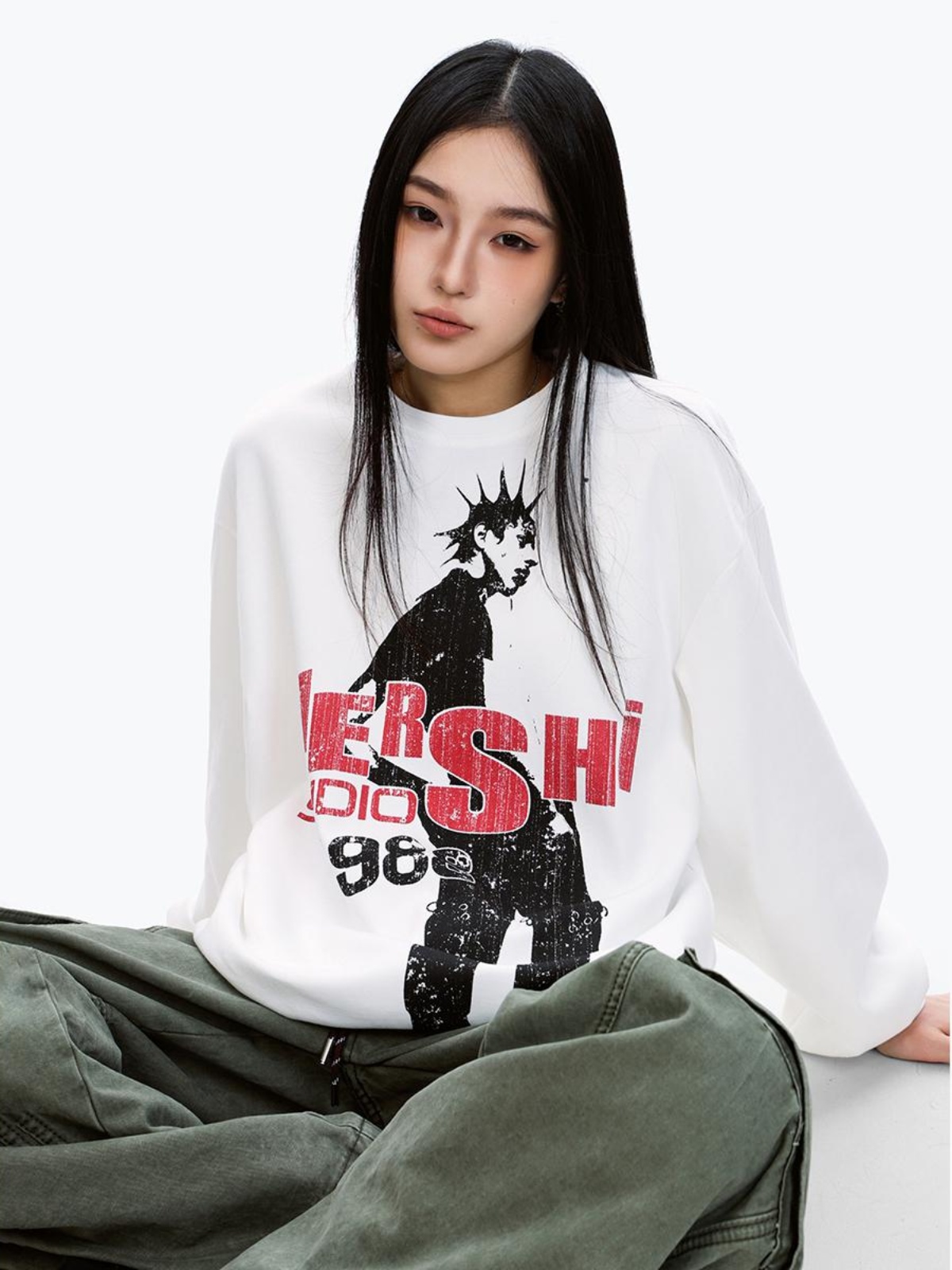 Unisex Long Sleeve Character Print T-Shirt - American Style, Loose Fit, Trendy Hip-Hop Streetwear, Cool 90s Vibe Unisex Long Sleeve Character Print T-Shirt - American Style, Loose Fit, Trendy Hip-Hop Streetwear, Cool 90s Vibe