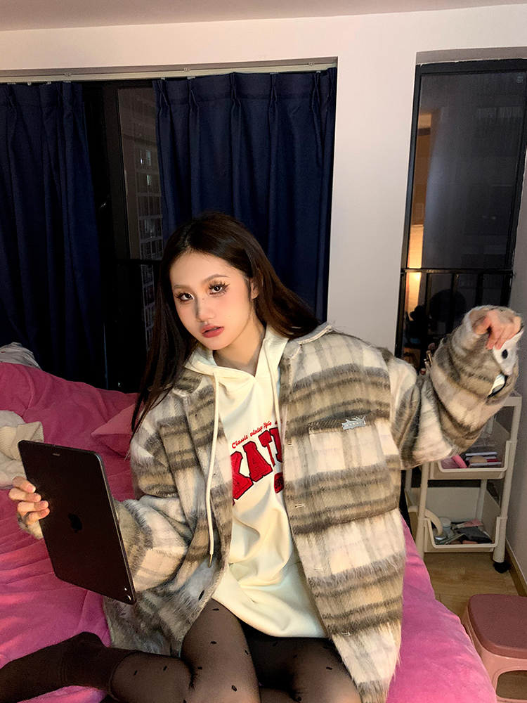 Unisex Woolen Plaid Striped Shirt Jacket - Trendy Lazy Niche Cardigan Top, Y2K Style Fashion Essential for Men and Women