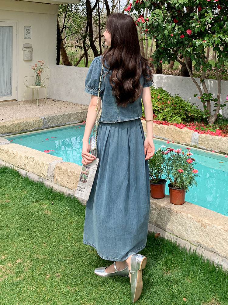 V-neck Denim Dress for Women, Summer 2025, Unique Floral Design, Long Casual Dress for a Beautiful Atmosphere, Y2K Style V-neck Denim Dress for Women, Summer 2025, Unique Floral Design, Long Casual Dress for a Beautiful Atmosphere, Y2K Style