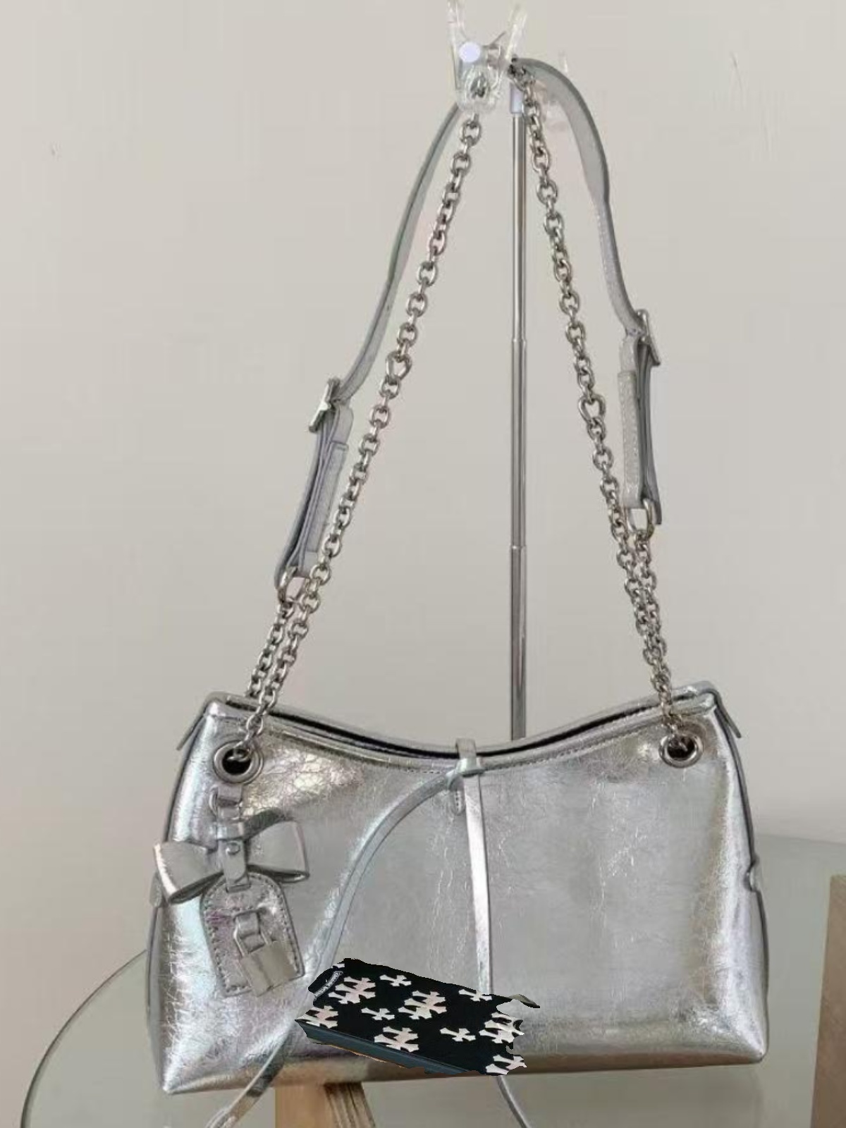 Versatile Bow Knot Lock Design Bucket Bag - Fashionable Commuter Shoulder Crossbody Tote for Women - 2025 Style Versatile Bow Knot Lock Design Bucket Bag - Fashionable Commuter Shoulder Crossbody Tote for Women - 2025 Style