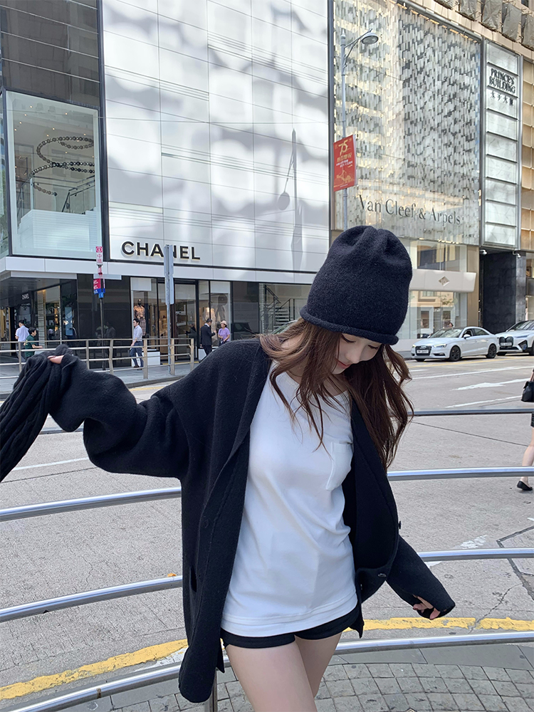 Versatile Dark Blue Oversized Sweater Coat for Women - Thick Knitted Cardigan for Autumn and Winter Fashion Versatile Dark Blue Oversized Sweater Coat for Women - Thick Knitted Cardigan for Autumn and Winter Fashion