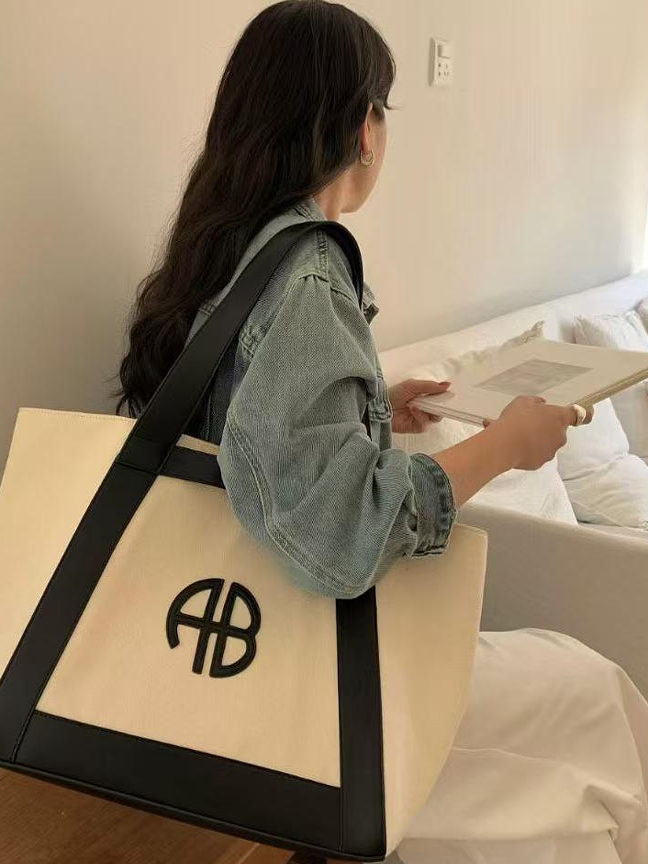 Versatile Large Capacity Canvas Tote Bag for Women - Fashionable Commuter Handheld & Shoulder Bag - 2025 Niche Design