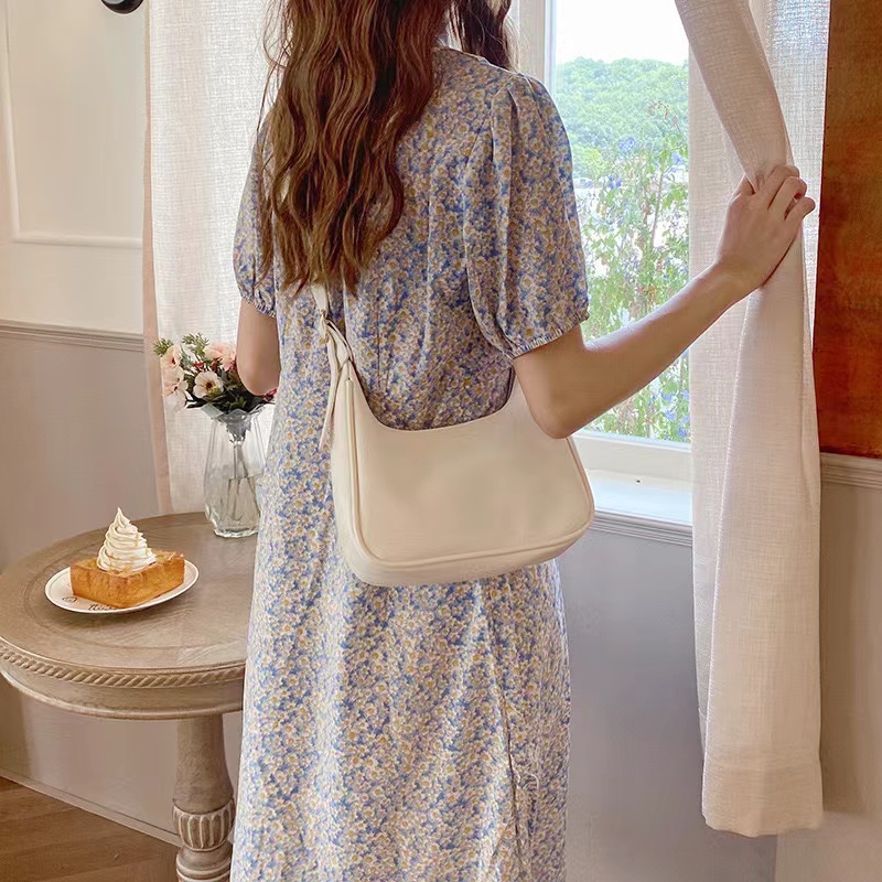 Versatile Large-Capacity Crescent Bag for Women - Minimalist Underarm Crossbody Bag in Trendy High-End Fashion Style