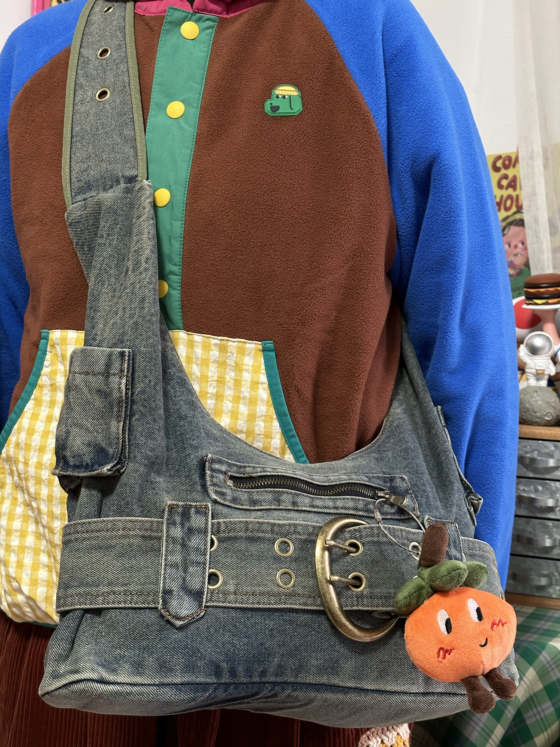 Versatile Retro Large-Capacity Denim Women's Shoulder Bag - Stylish Crossbody Commuter Tote for Students