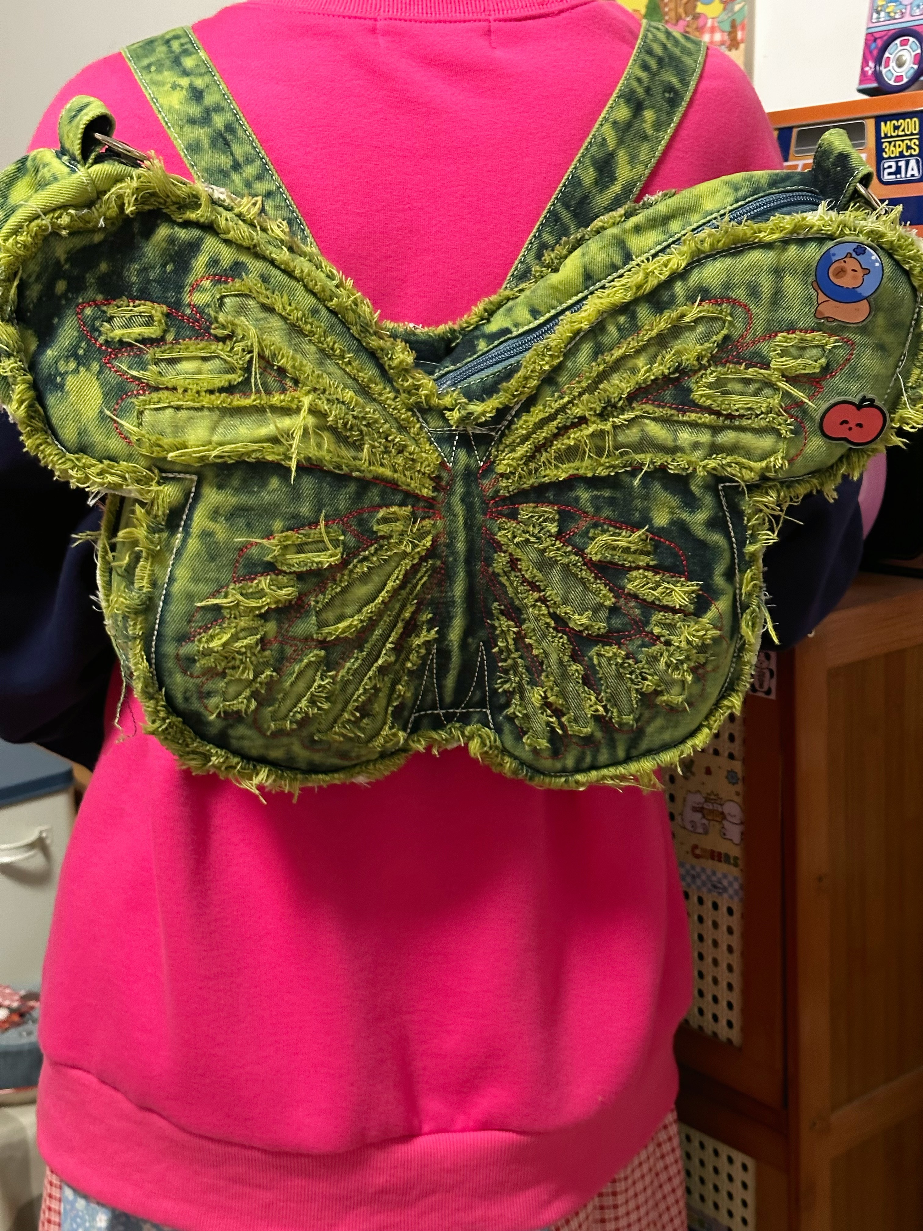 Versatile Single-Shoulder Denim Crossbody Bag with Butterfly Design - Stylish Student Backpack for High School & College Versatile Single-Shoulder Denim Crossbody Bag with Butterfly Design - Stylish Student Backpack for High School & College