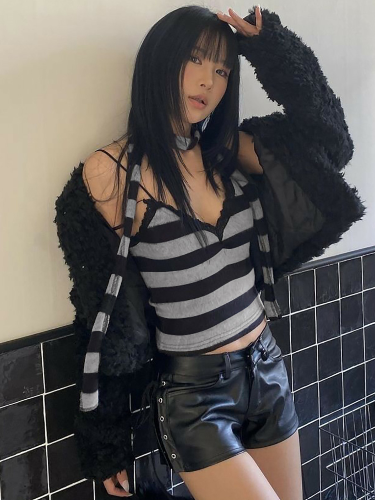 Versatile Striped Lace Spliced Slim Fit Halter Top with Flowing Straps - Perfect for Daily Wear and Y2K Style Versatile Striped Lace Spliced Slim Fit Halter Top with Flowing Straps - Perfect for Daily Wear and Y2K Style