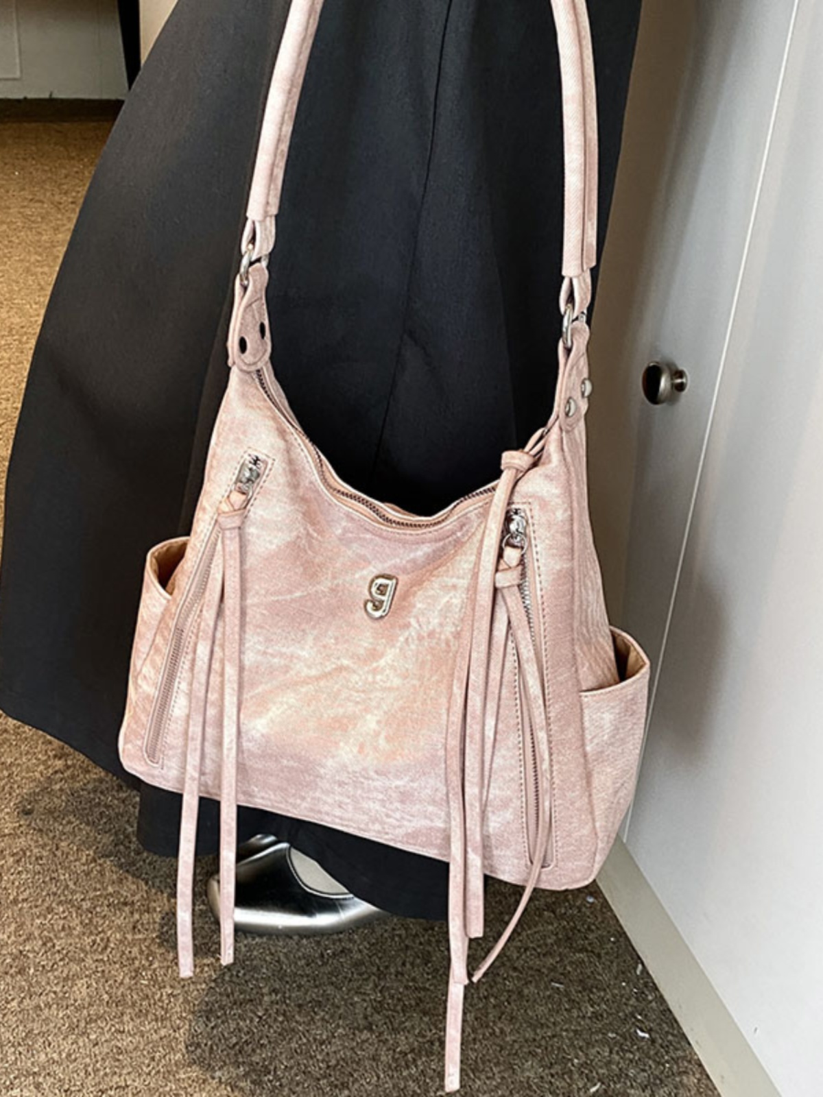 Versatile Women's Large Capacity Tote Bag, Crossbody Style for Summer 2024, Ideal for College Students and Commuting Versatile Women's Large Capacity Tote Bag, Crossbody Style for Summer 2024, Ideal for College Students and Commuting