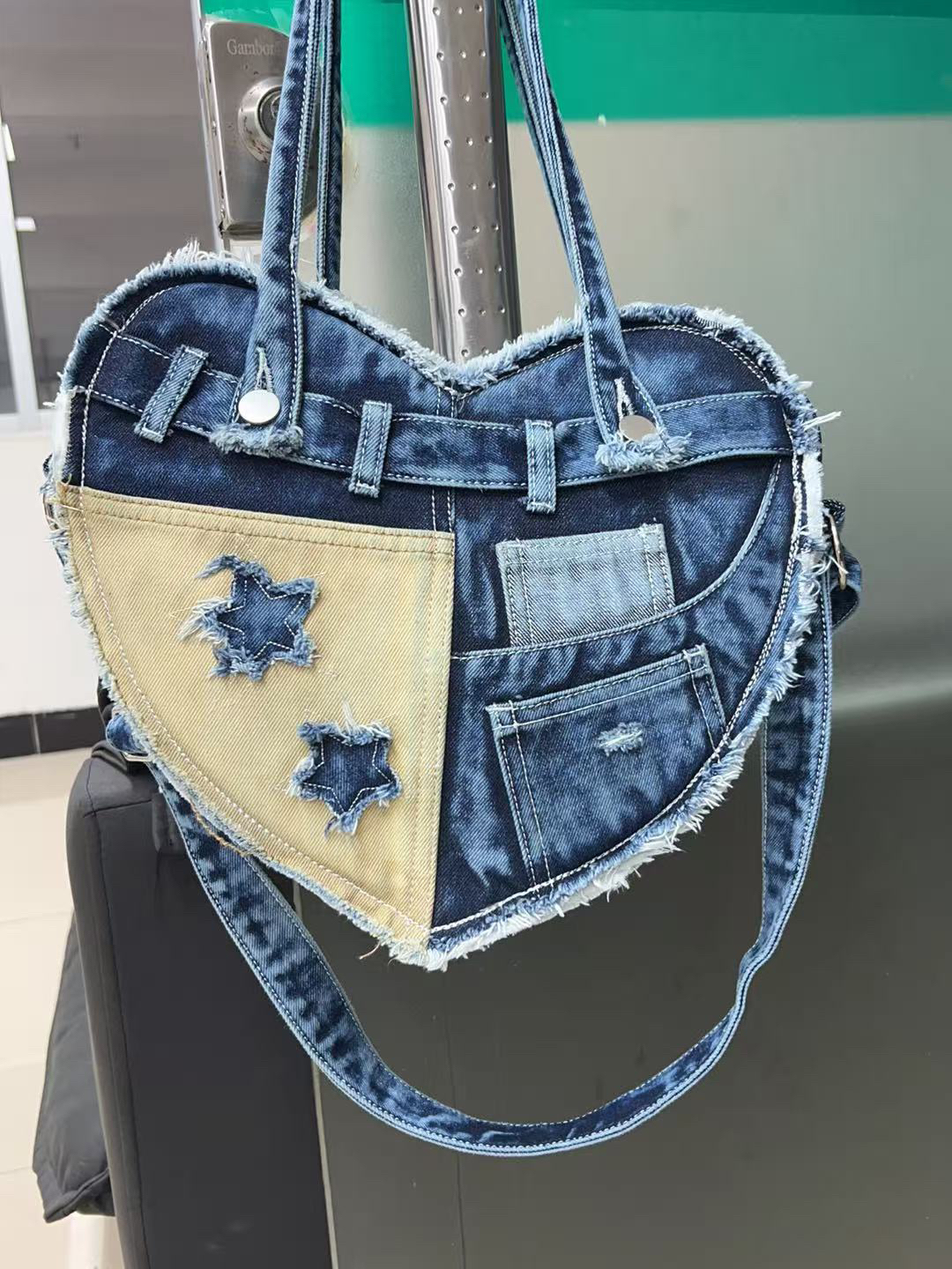 Vintage Denim Heart-Shaped Crossbody Bag - Trendy Women's Shoulder Handbag for a Unique Style