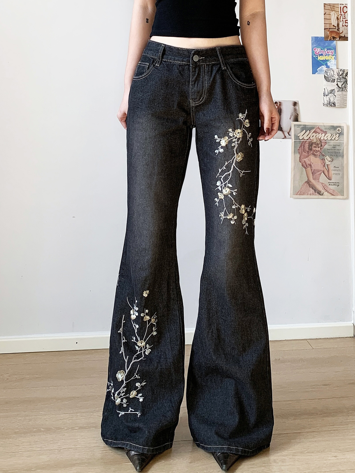 Vintage Floral Embroidered Low-Waist Distressed Slim-Fit Women's Jeans - Y2K American Style Vintage Floral Embroidered Low-Waist Distressed Slim-Fit Women's Jeans - Y2K American Style