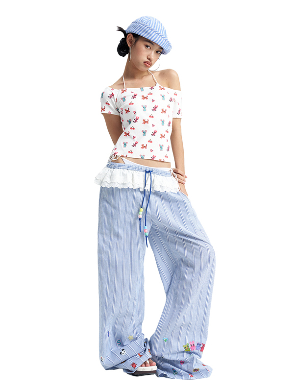 Vintage Floral One-Shoulder T-Shirt – Original Design, Retro Style, Perfect for Y2K Fashion Lovers Vintage Floral One-Shoulder T-Shirt – Original Design, Retro Style, Perfect for Y2K Fashion Lovers