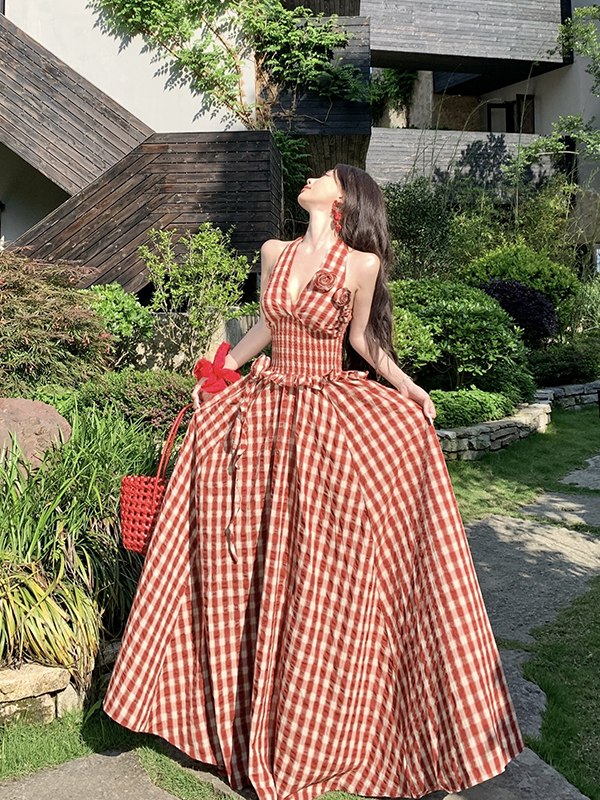 Vintage French Plaid Halter Strap Dress for Women with Handmade Floral Ties, Ideal for Seaside Vacations and Summer Photos