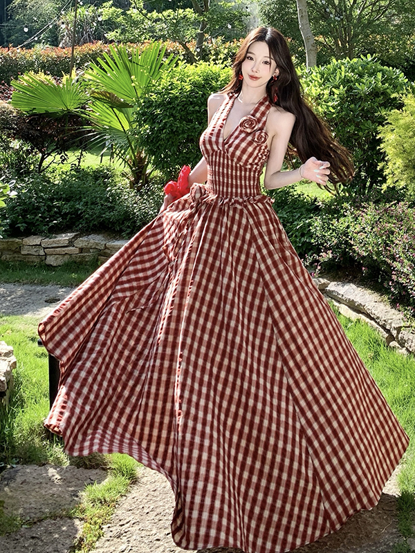 Vintage French Plaid Halter Strap Dress for Women with Handmade Floral Ties, Ideal for Seaside Vacations and Summer Photos