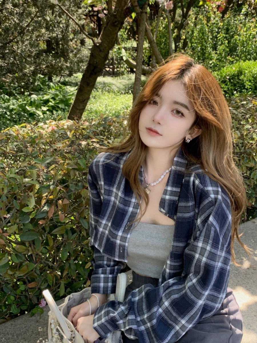 Vintage French Plaid Shirt for Women - Chic Long Sleeve Autumn Jazz Top, Unique Short Jacket in Hong Kong Style