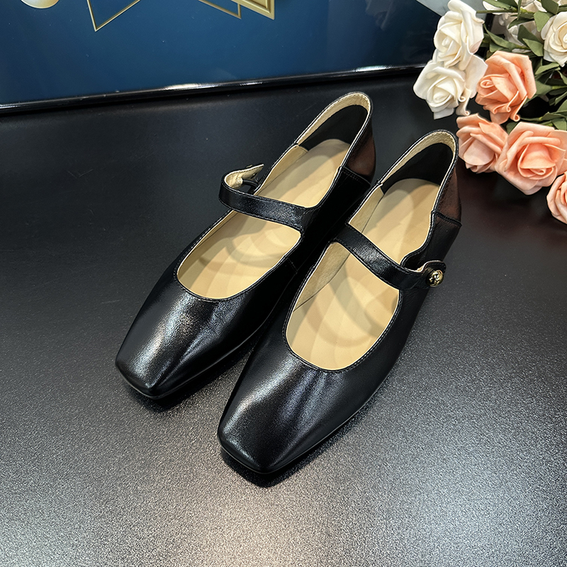 Vintage French Sheepskin Mary Jane Women's Flats with Gold Buckle - Spring Outdoor Shallow Mouth Leather Commuting Shoes