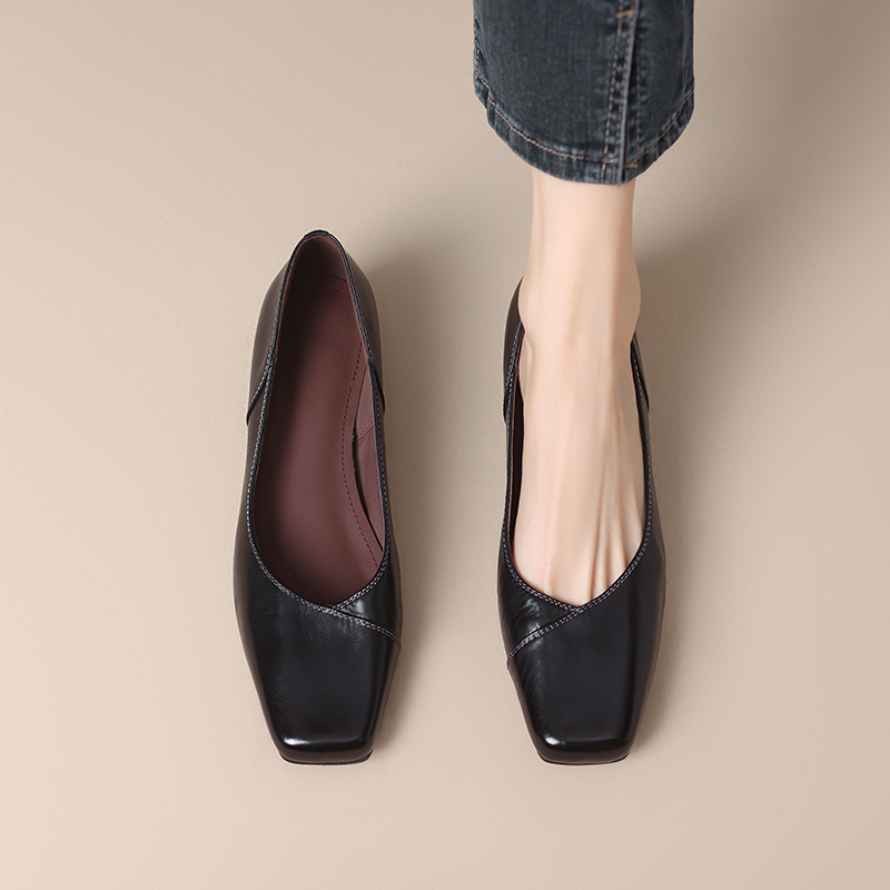 Vintage French Square-Toe Slip-On Loafers for Women with Low Chunky Heels - Chic Retro Style Footwear Vintage French Square-Toe Slip-On Loafers for Women with Low Chunky Heels - Chic Retro Style Footwear