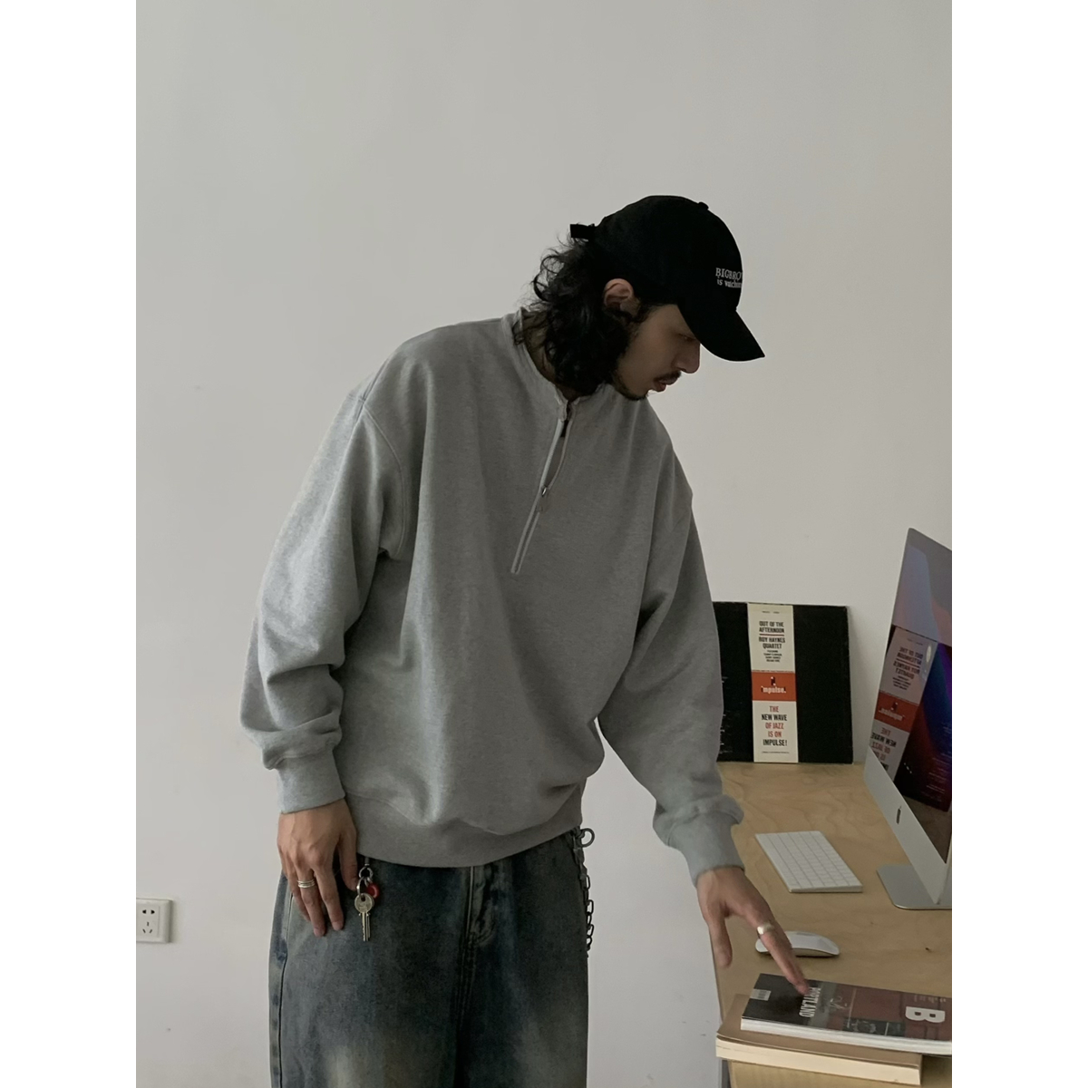 Vintage-Inspired Unisex Loose Boxy Half-Zip Sweatshirt, Casual Round Neck Pullover Jacket, 90s Trendy Style