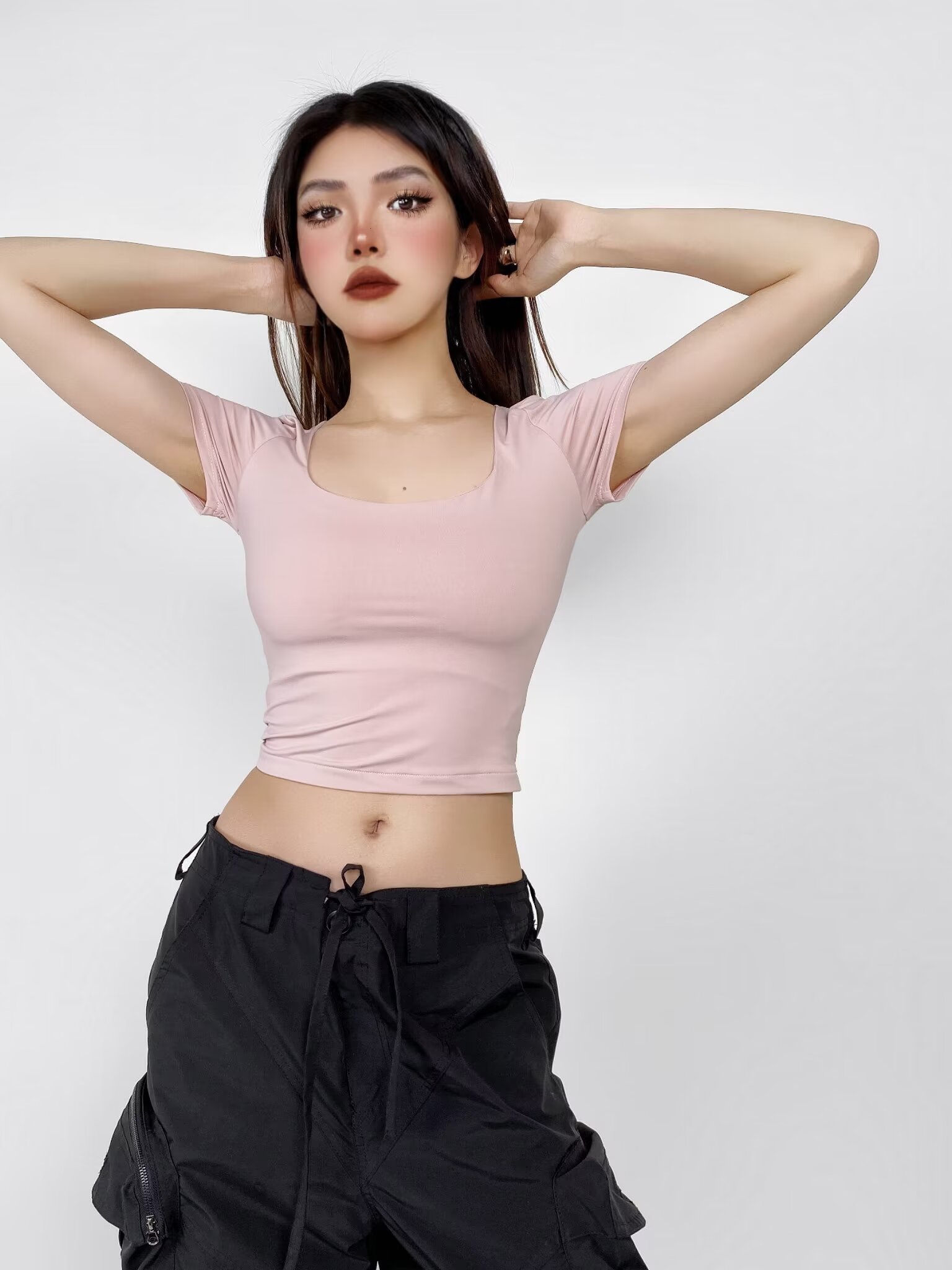 Vintage Jazz-Style French U-Neck Solid Color T-Shirt for Women, Slim Fit Short Sleeves Summer Top for Trendy Girls