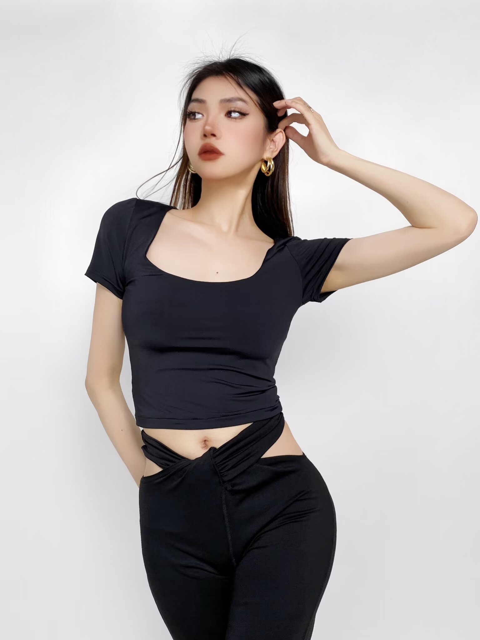 Vintage Jazz-Style French U-Neck Solid Color T-Shirt for Women, Slim Fit Short Sleeves Summer Top for Trendy Girls