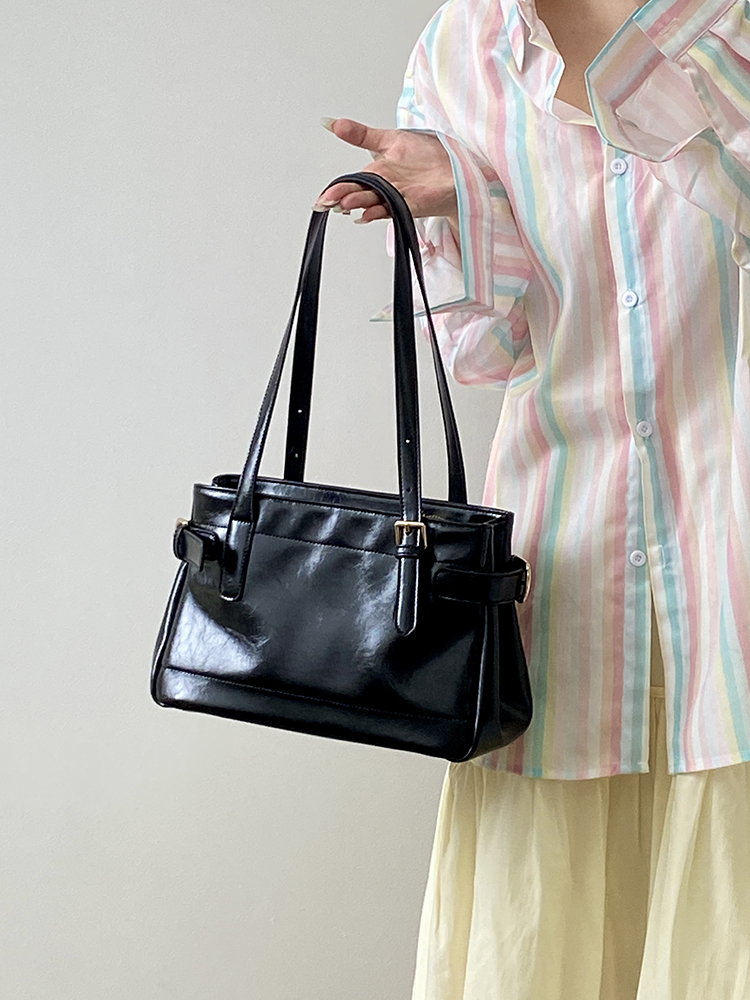 Vintage Korean Style Women's Tote Handbag - Large Capacity Commuter Shoulder Bag for Everyday Use