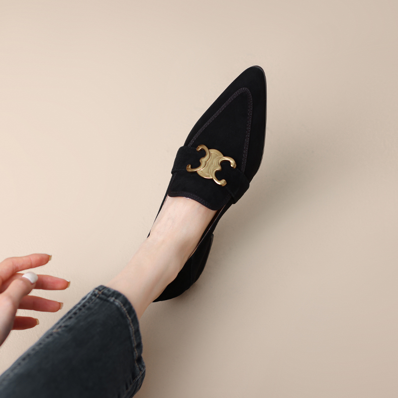 Vintage Leather Chunky Heel Loafers for Women with Gold Buckle - French Style Pointed Toe Mid-Heel Flats Vintage Leather Chunky Heel Loafers for Women with Gold Buckle - French Style Pointed Toe Mid-Heel Flats