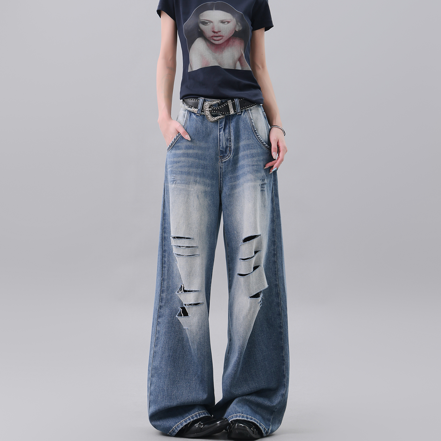 Vintage Light Blue Ripped High Waist Wide-Leg Jeans for Women with Cut-Out Design, Slimming 90s Style Floor-Length Pants Vintage Light Blue Ripped High Waist Wide-Leg Jeans for Women with Cut-Out Design, Slimming 90s Style Floor-Length Pants