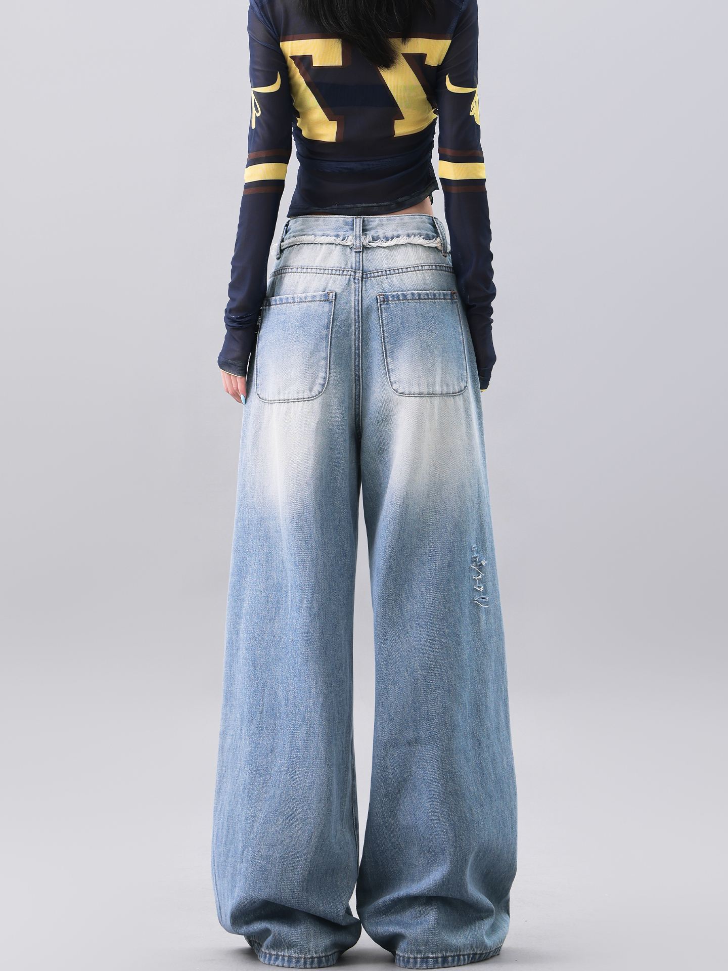 Vintage Light Blue Ripped High Waist Wide-Leg Jeans for Women with Cut-Out Design, Slimming 90s Style Floor-Length Pants Vintage Light Blue Ripped High Waist Wide-Leg Jeans for Women with Cut-Out Design, Slimming 90s Style Floor-Length Pants