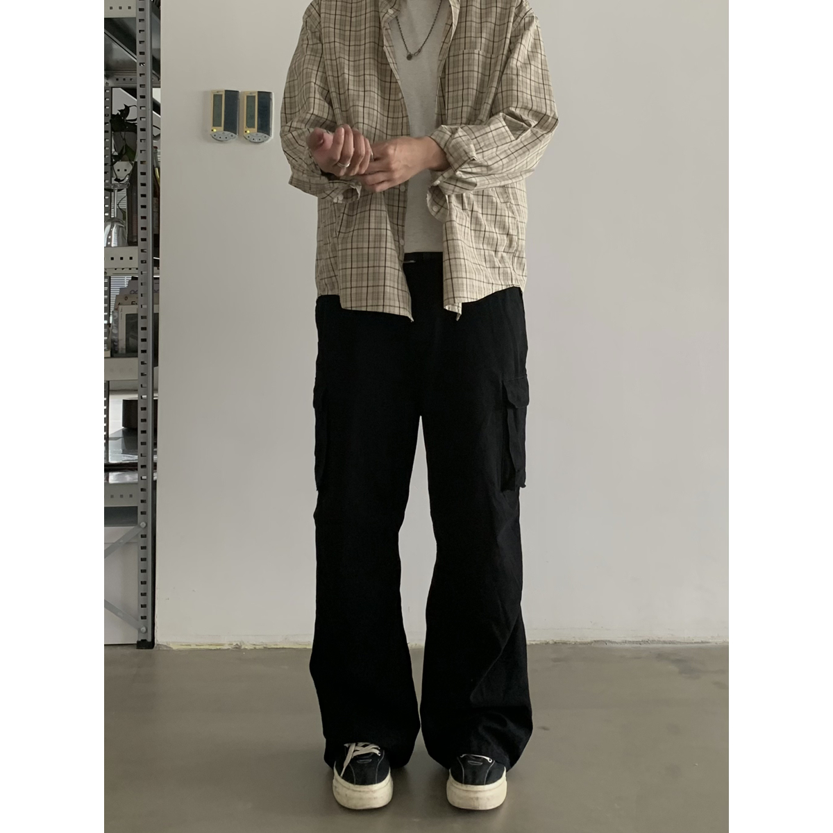 Vintage Loose Straight Work Pants for Men and Women - Retro Multi-Pocket Casual Trousers in Washed Look, Trendy 90s Style Vintage Loose Straight Work Pants for Men and Women - Retro Multi-Pocket Casual Trousers in Washed Look, Trendy 90s Style