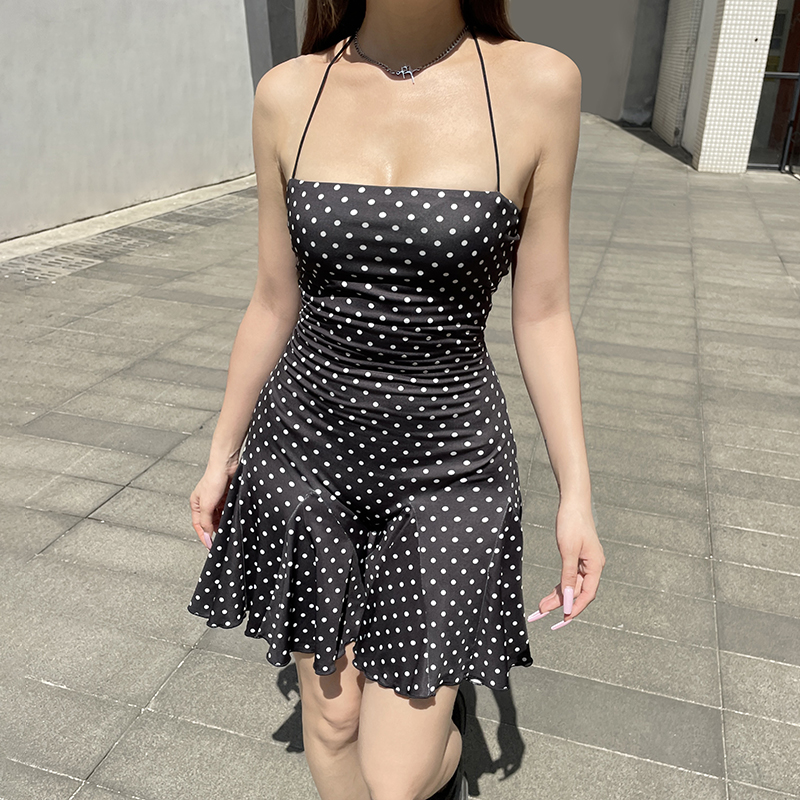 Vintage Polka Dot Halter Neck Fitted A-Line Dress for Spicy Girls - Chic French Style, Sexy Chest-Enhancing Design