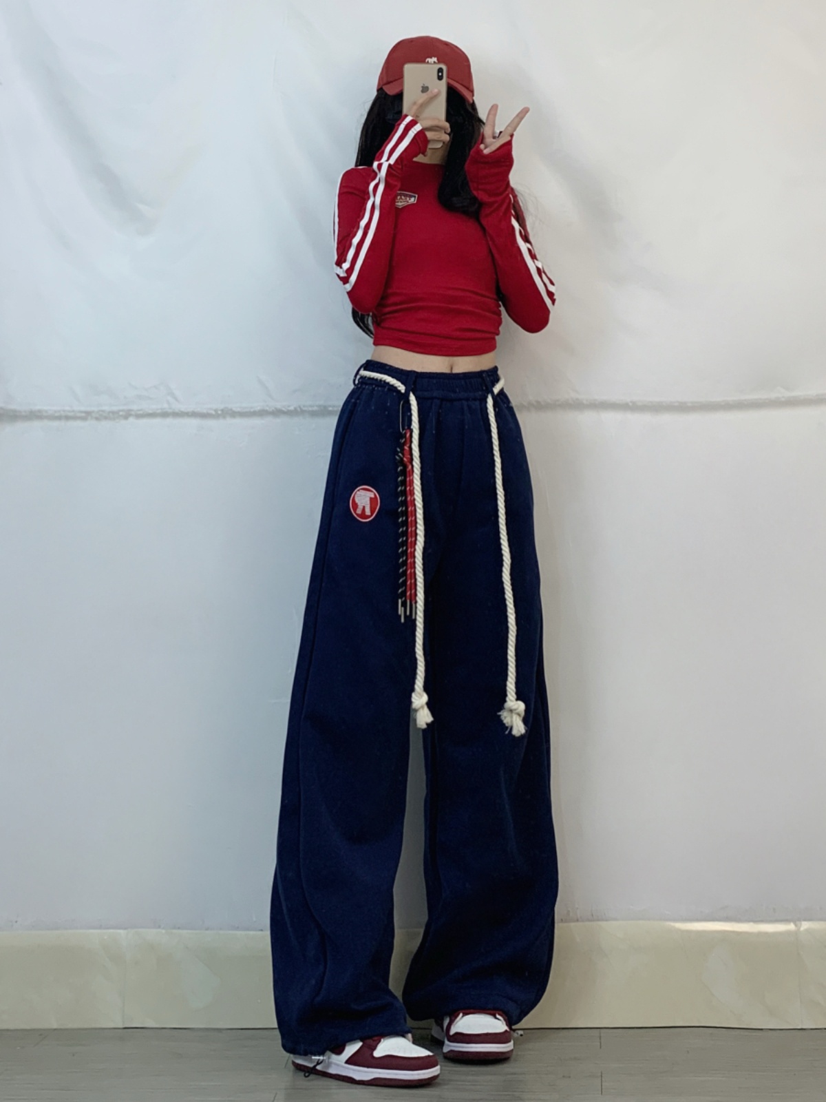 Vintage Red Long-Sleeve Cropped T-Shirt for Women - Spicy Girl Dancing American Hip-Hop Jazz Style, Trendy Y2K Fashion Top