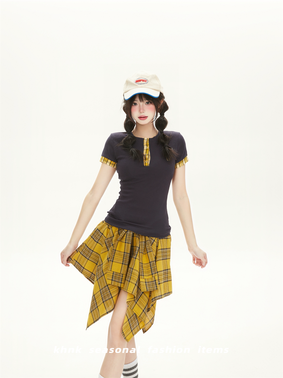 Vintage Red Plaid Patchwork Short Sleeve Crop Top T-Shirt for Women - Sexy Summer Style, Unique Fit, Trendy Fashion Vintage Red Plaid Patchwork Short Sleeve Crop Top T-Shirt for Women - Sexy Summer Style, Unique Fit, Trendy Fashion