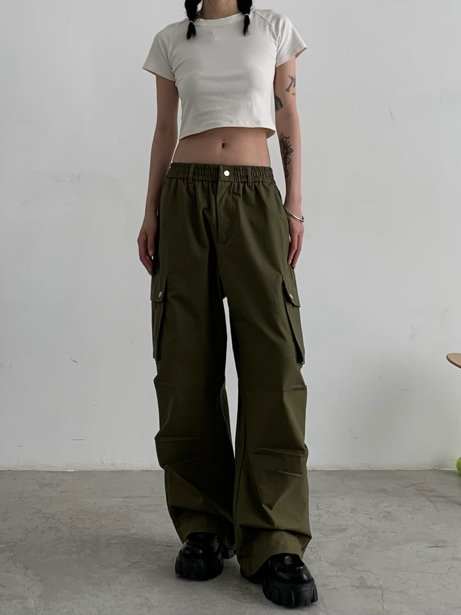 Vintage Straight Leg Cargo Pants for Men and Women - Unisex Loose Fit Trendy Outdoor Work Trousers Vintage Straight Leg Cargo Pants for Men and Women - Unisex Loose Fit Trendy Outdoor Work Trousers