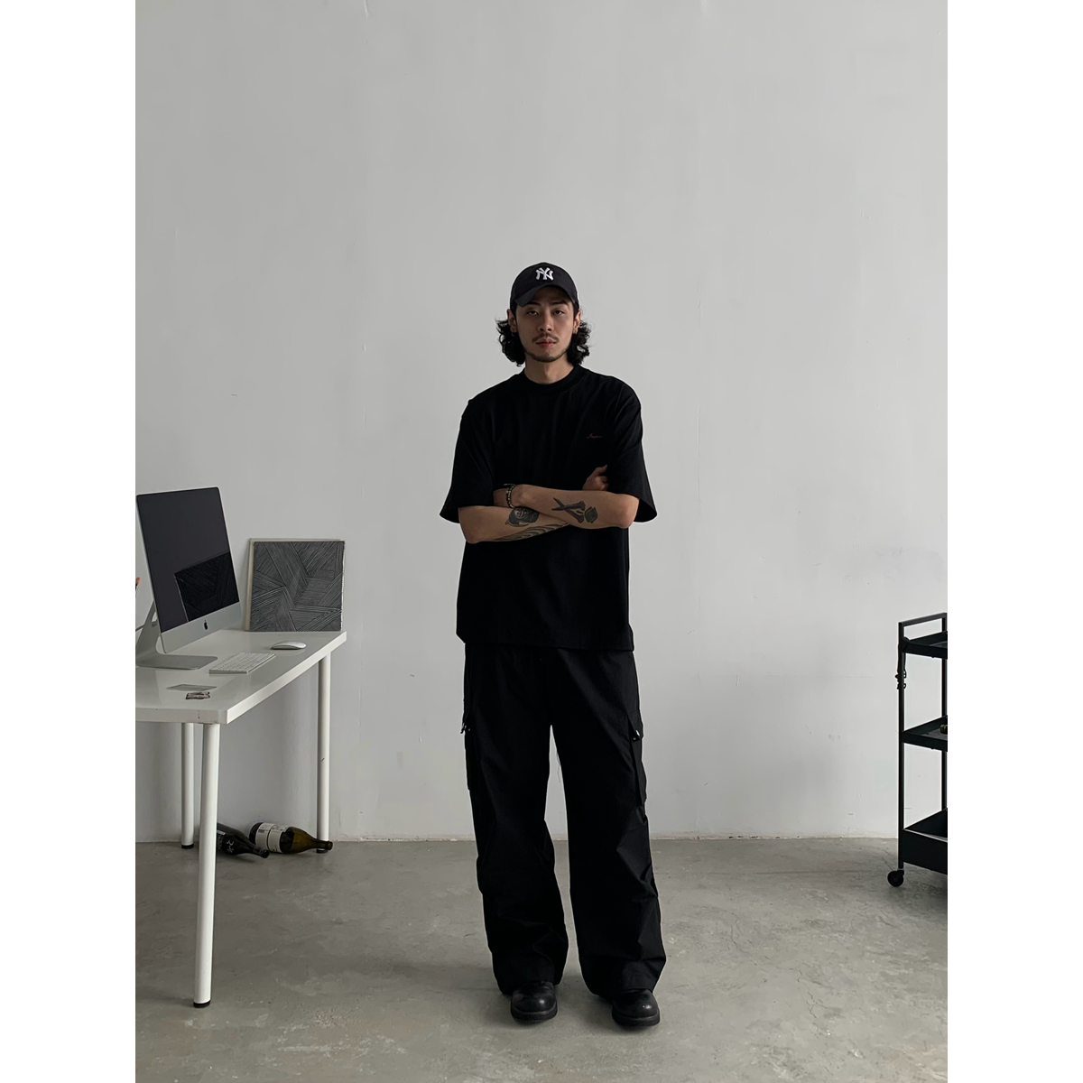 Vintage Straight Leg Cargo Pants for Men and Women - Unisex Loose Fit Trendy Outdoor Work Trousers Vintage Straight Leg Cargo Pants for Men and Women - Unisex Loose Fit Trendy Outdoor Work Trousers