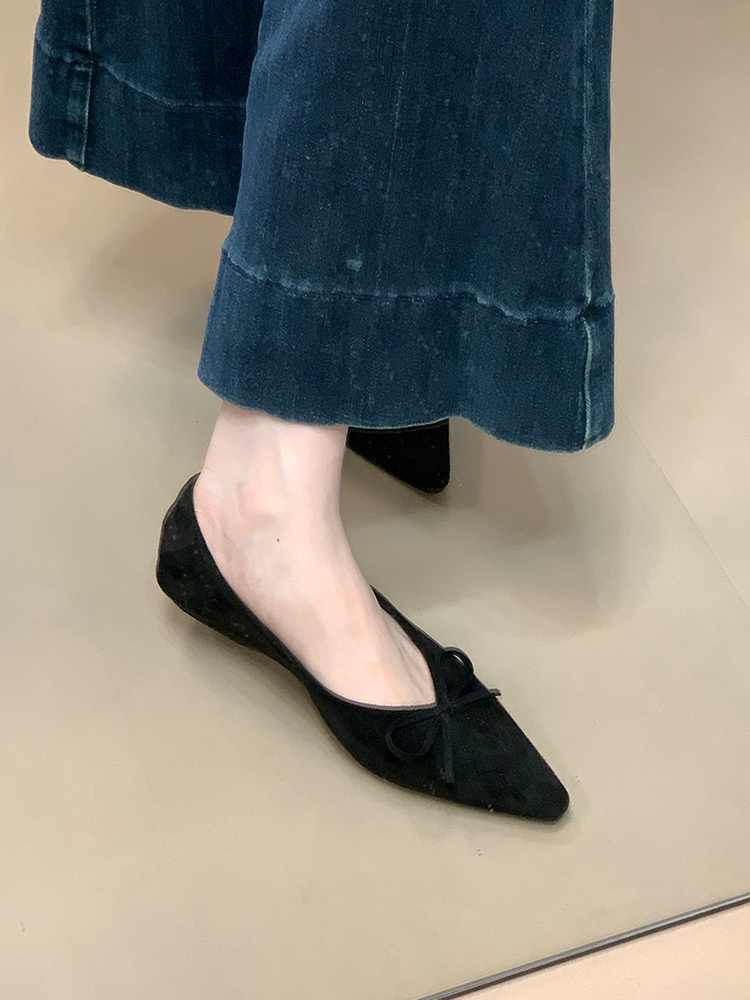 Vintage Suede Single Shoes with French Pointed Toe and Bow - Comfortable Commuter Style for Skirts, Perfect for Y2K Fashion Vintage Suede Single Shoes with French Pointed Toe and Bow - Comfortable Commuter Style for Skirts, Perfect for Y2K Fashion