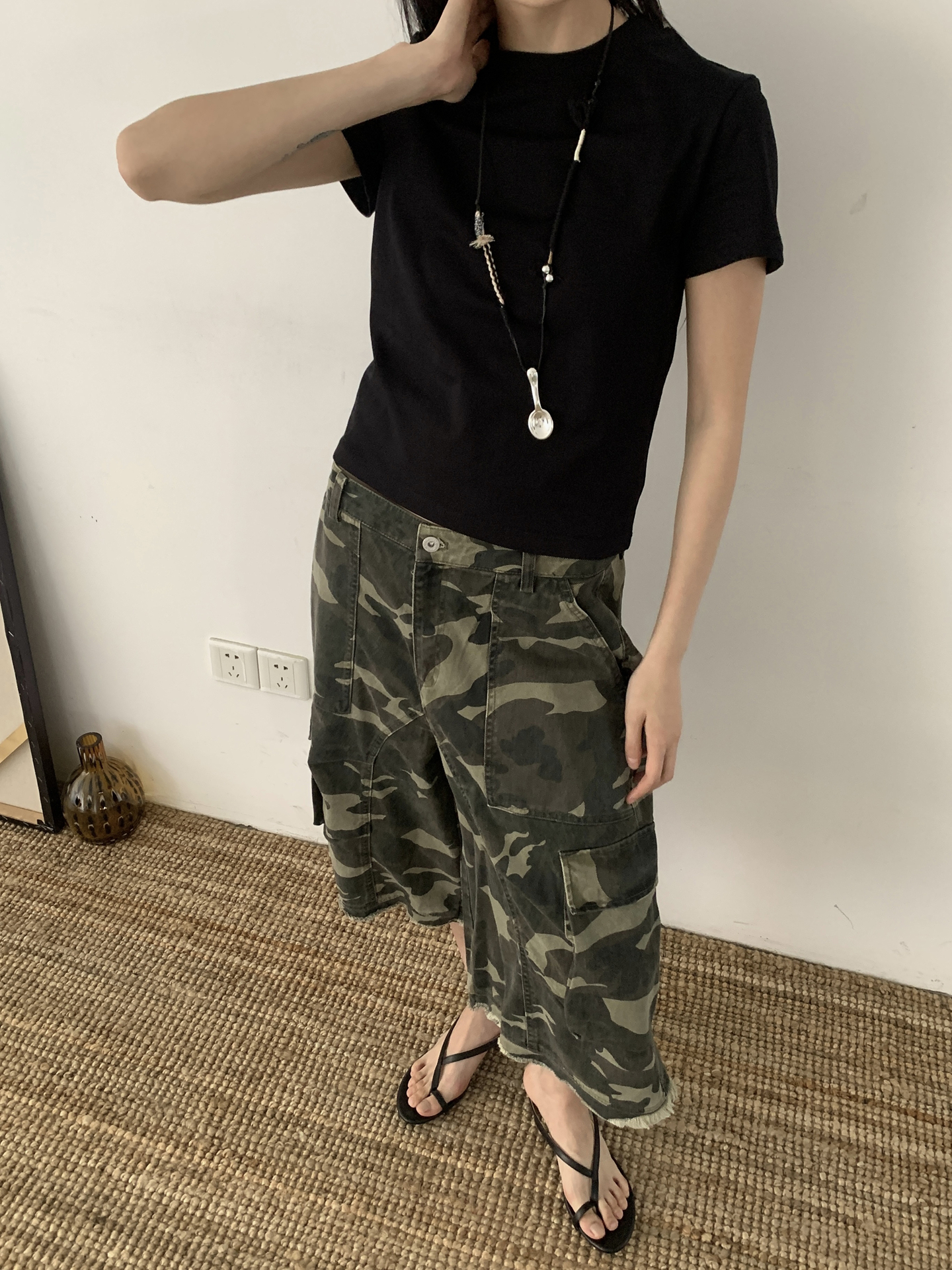 Vintage Washed Camouflage Cargo Pants for Men and Women - Loose Fit, Versatile American-Style Cropped Casual Pants Vintage Washed Camouflage Cargo Pants for Men and Women - Loose Fit, Versatile American-Style Cropped Casual Pants