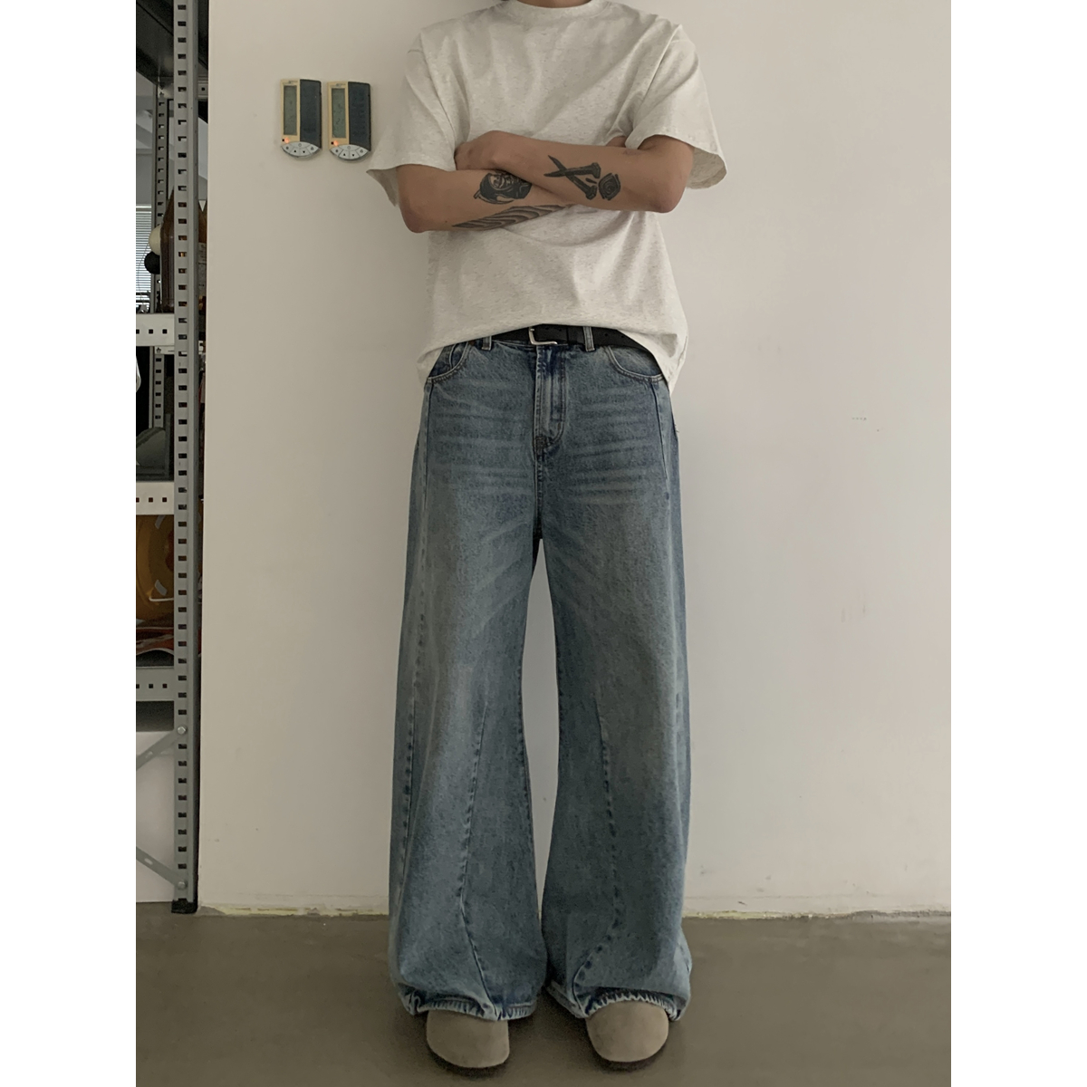 Vintage Washed Distressed A-Line Jeans for Unisex - Tailored Loose Fit Pants with Three-Dimensional Design, Retro Style