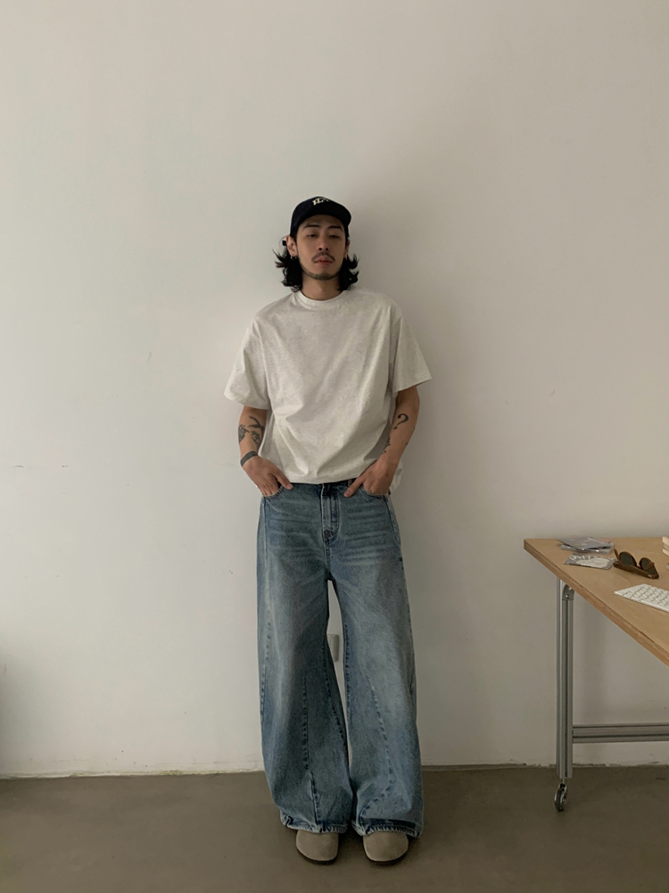 Vintage Washed Distressed A-Line Jeans for Unisex - Tailored Loose Fit Pants with Three-Dimensional Design, Retro Style Vintage Washed Distressed A-Line Jeans for Unisex - Tailored Loose Fit Pants with Three-Dimensional Design, Retro Style