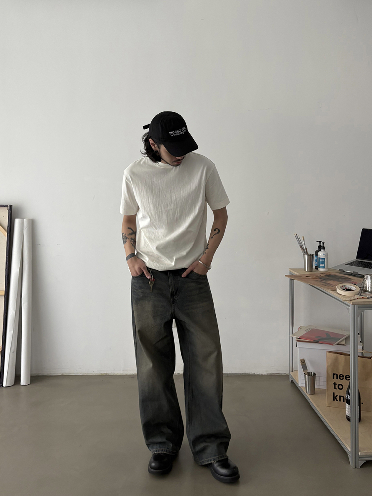 Vintage Washed Distressed Loose Straight-Leg Jeans for Men and Women - American Style Cleanfit Long Pants Vintage Washed Distressed Loose Straight-Leg Jeans for Men and Women - American Style Cleanfit Long Pants